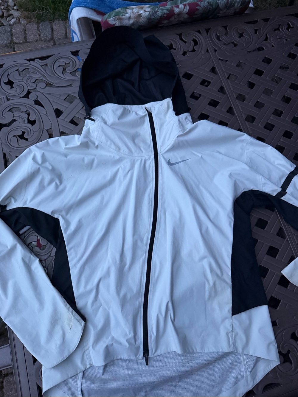 Nike zonal aerosheild jacket
